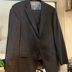 Tommy Hilfiger Suit – 2-Piece Charcoal Gray, Slim Fit (40S / 32×30 approx.)